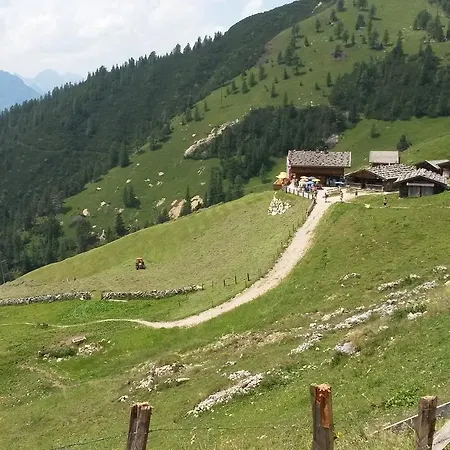 Апартаменты Appartementhaus Lengsdorf